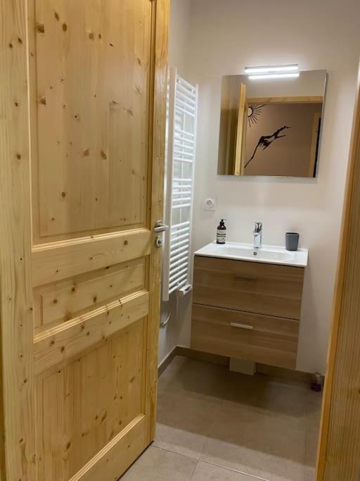 Gorgeous 2 Bedroom, 2 Full Bath, Ski In Apartment! Winner Of 2025 And 2024 Traveller Award! Morzine Ngoại thất bức ảnh